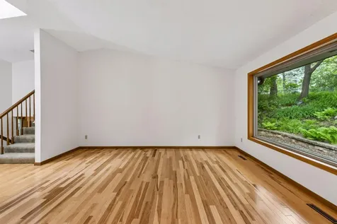 14810 Lloyds Drive Minnetonka MN 55345