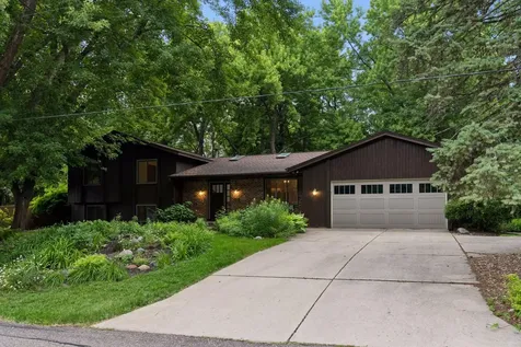 14810 Lloyds Drive Minnetonka MN 55345