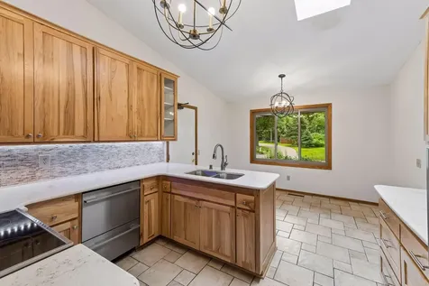 14810 Lloyds Drive Minnetonka MN 55345