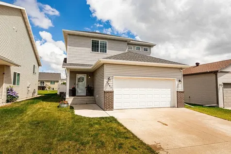 6087 56th Avenue S Fargo ND 58104