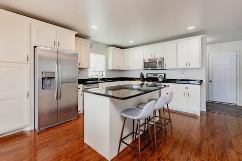 6087 56th Avenue S Fargo ND 58104