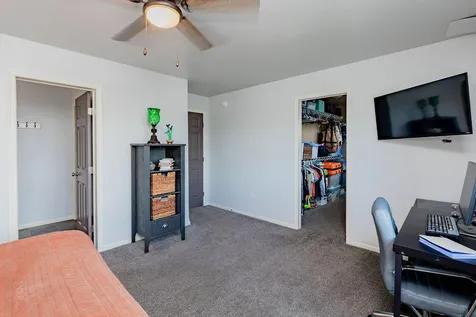 6087 56th Avenue S Fargo ND 58104