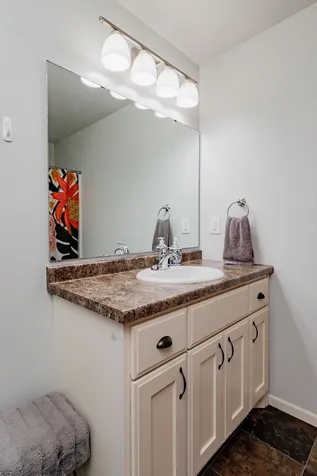6087 56th Avenue S Fargo ND 58104