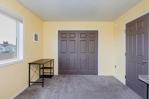 6087 56th Avenue S Fargo ND 58104