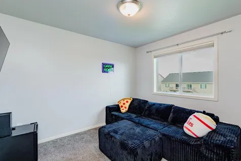 6087 56th Avenue S Fargo ND 58104