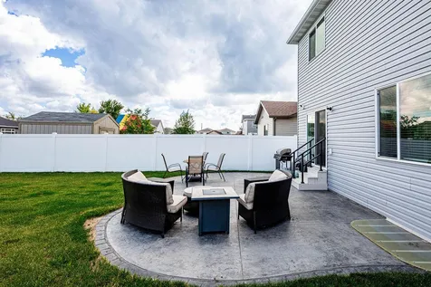 6087 56th Avenue S Fargo ND 58104