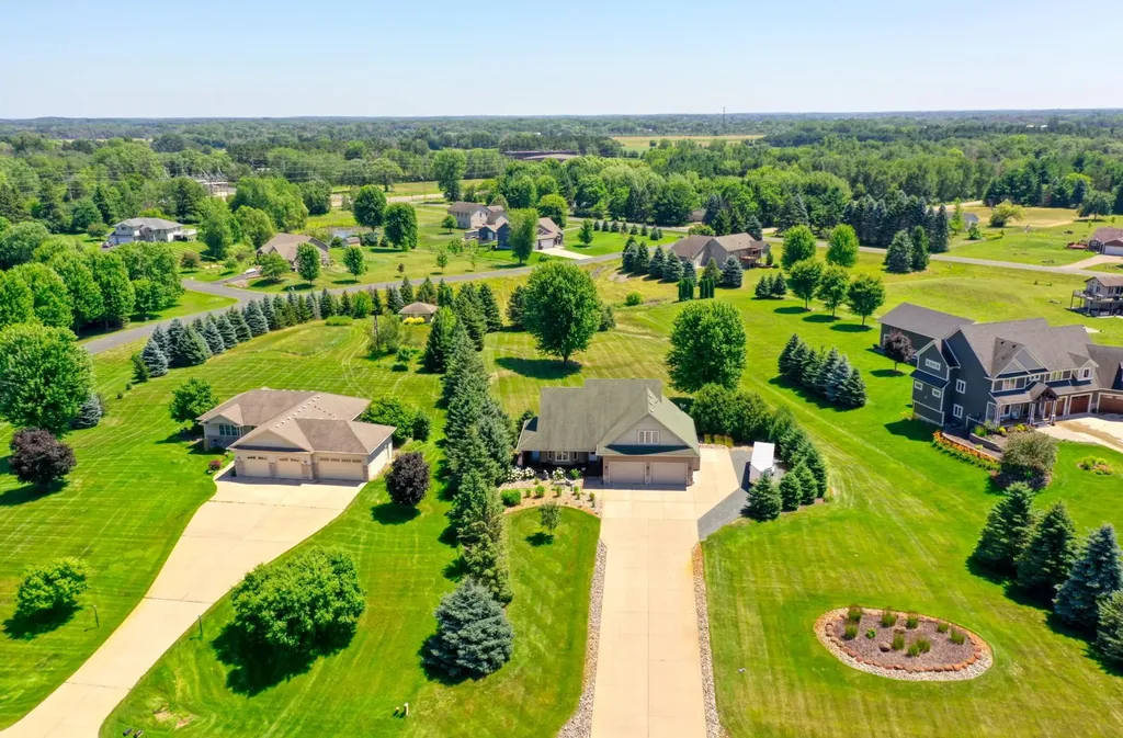 25157 Firefly Avenue Wyoming MN 55092