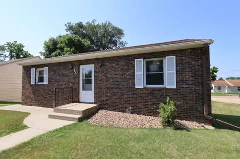 18 S Oregon Avenue Morris MN 56267