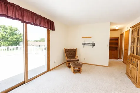 18 S Oregon Avenue Morris MN 56267