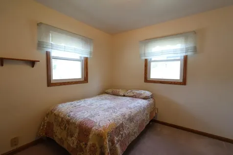 18 S Oregon Avenue Morris MN 56267