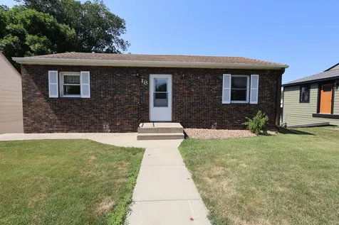 18 S Oregon Avenue Morris MN 56267