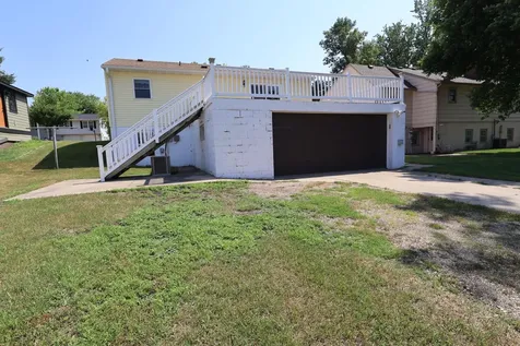 18 S Oregon Avenue Morris MN 56267