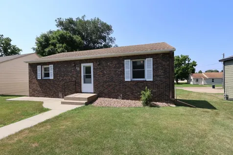 18 S Oregon Avenue Morris MN 56267