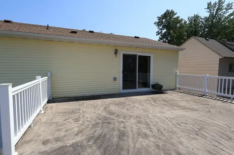 18 S Oregon Avenue Morris MN 56267