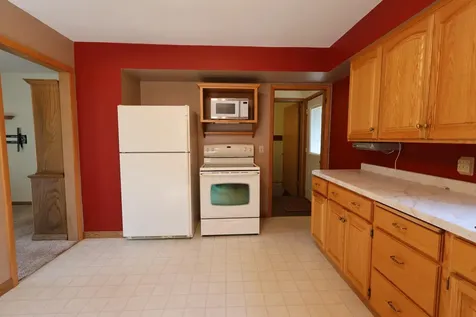 18 S Oregon Avenue Morris MN 56267