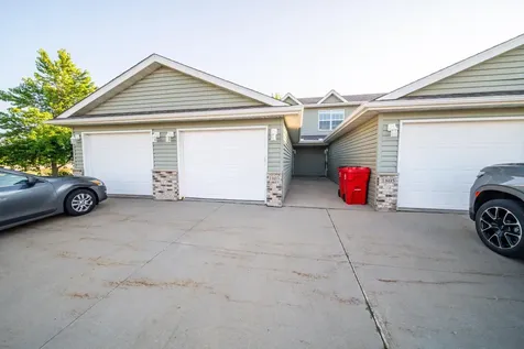 1803 Daniel Lane Stewartville MN 55976