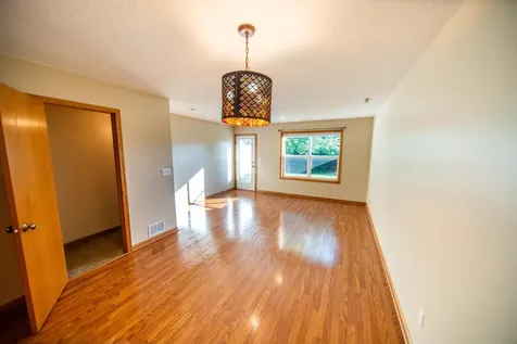 1803 Daniel Lane Stewartville MN 55976