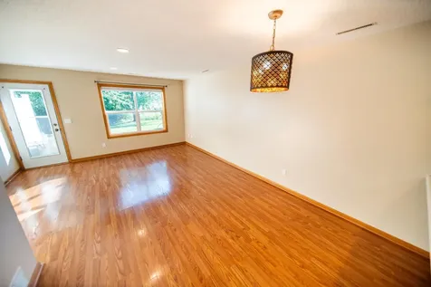 1803 Daniel Lane Stewartville MN 55976