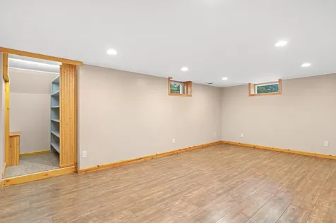 2570 Avon Street N Roseville MN 55113