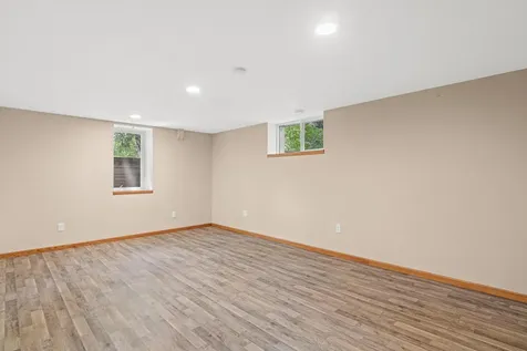 2570 Avon Street N Roseville MN 55113