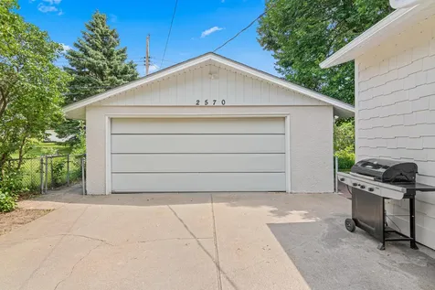 2570 Avon Street N Roseville MN 55113