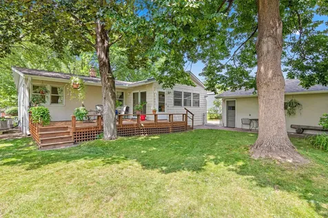 2570 Avon Street N Roseville MN 55113