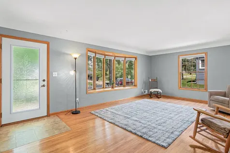 2570 Avon Street N Roseville MN 55113