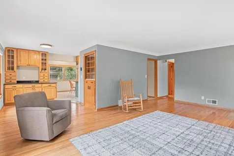 2570 Avon Street N Roseville MN 55113