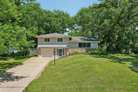 7132 Courtly Road Woodbury MN 55125