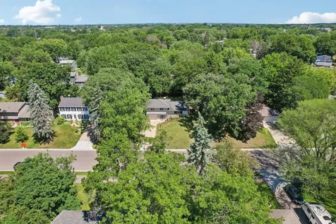 7132 Courtly Road Woodbury MN 55125