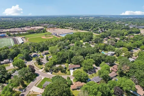 7132 Courtly Road Woodbury MN 55125