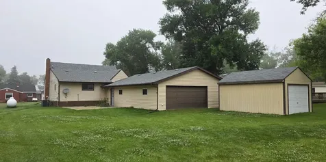 1104 Foster Avenue NE Cooperstown ND 58425