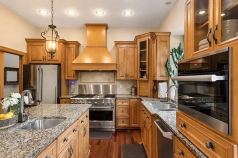8964 Almquist Way Inver Grove Heights MN 55077