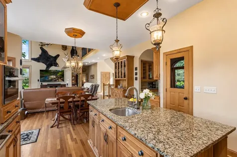 8964 Almquist Way Inver Grove Heights MN 55077