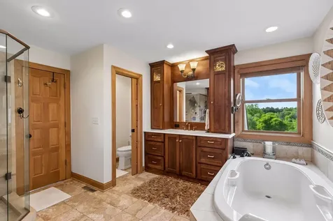 8964 Almquist Way Inver Grove Heights MN 55077