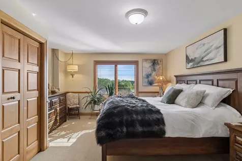 8964 Almquist Way Inver Grove Heights MN 55077