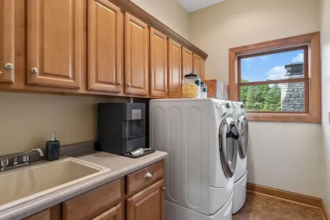 8964 Almquist Way Inver Grove Heights MN 55077