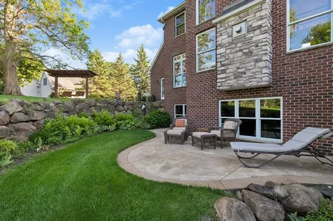 8964 Almquist Way Inver Grove Heights MN 55077