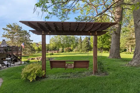 8964 Almquist Way Inver Grove Heights MN 55077