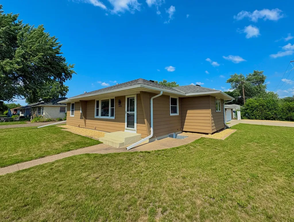 8485 Granada Avenue S Cottage Grove MN 55016