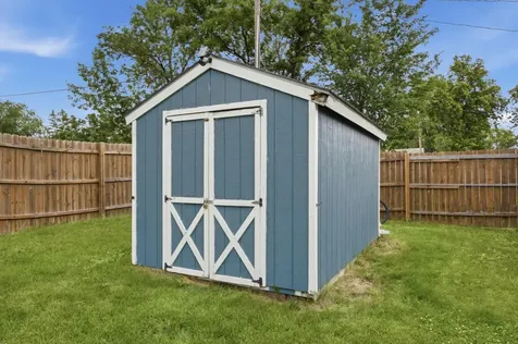 1221 Roosevelt Avenue Detroit Lakes MN 56501
