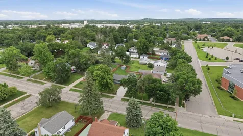 1221 Roosevelt Avenue Detroit Lakes MN 56501