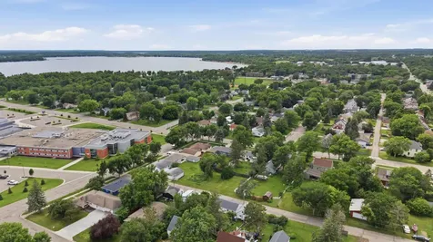 1221 Roosevelt Avenue Detroit Lakes MN 56501