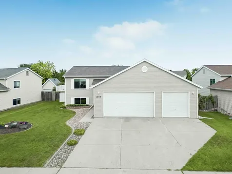 1707 Huntington Drive West Fargo ND 58078