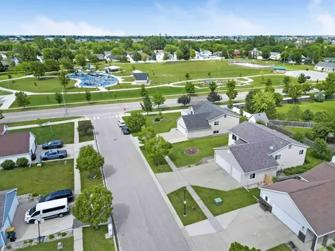 1707 Huntington Drive West Fargo ND 58078