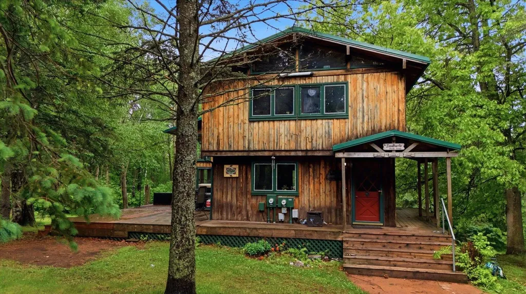 5038 Morris Thomas Road Hermantown MN 55811