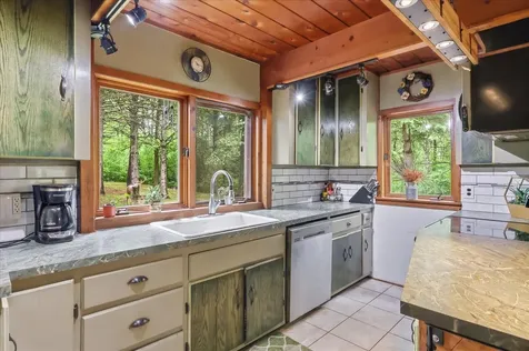 5038 Morris Thomas Road Hermantown MN 55811
