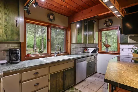 5038 Morris Thomas Road Hermantown MN 55811