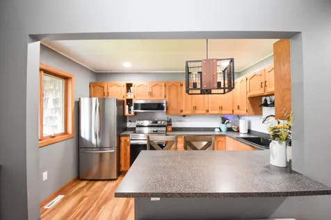 608 37th Avenue S Moorhead MN 56560
