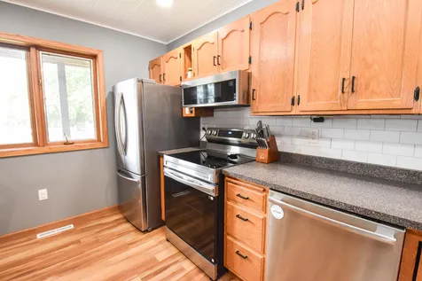 608 37th Avenue S Moorhead MN 56560
